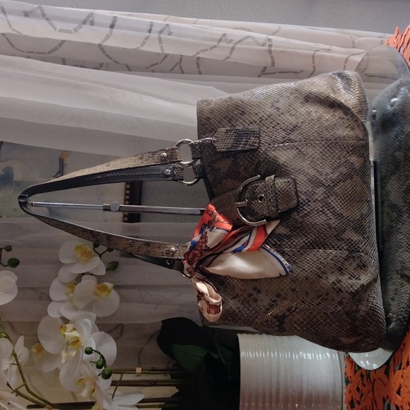 Authentic Coach embossed exotic python leather bag. - Picture 2 of 11